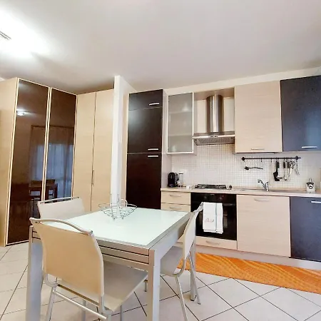 Apartment Monolocale-7 Minuti Da Bergamo, 10 Minuti Milan Bergamo Airport Gorle