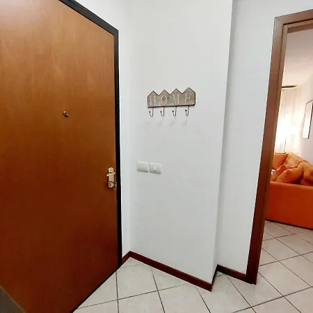 Monolocale-7 Minuti Da Bergamo, 10 Minuti Milan Bergamo Airport Apartment